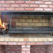 grille barbecue transformation fixation plancha et panier a buches